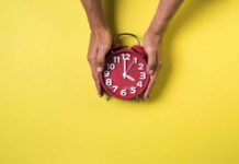 Fase del sueño adelantada: Uno de cada 300 adultos se acuesta temprano y se despierta de madrugada Fase del sueño adelantada: Uno de cada 300 adultos se acuesta temprano y se despierta de madrugada