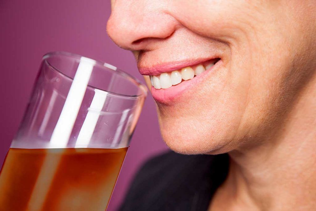 Refrescos, vínculo entre obesidad y desgaste dental