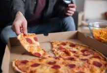 Si cena tarde, puede aumentar de peso Si cena tarde, puede aumentar de peso