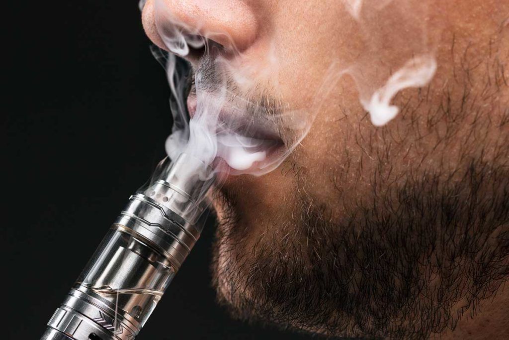 Los cigarrillos electrónicos aromatizados afectan al cerebro de forma diferente