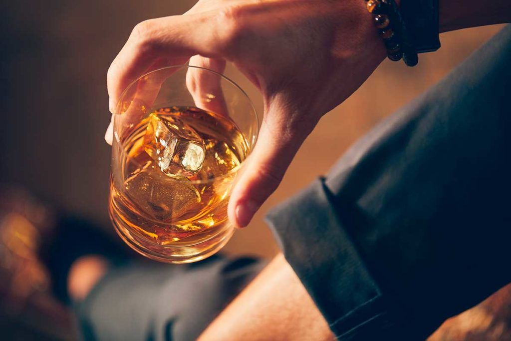 Así destruye el alcohol el centro neurálgico de las células