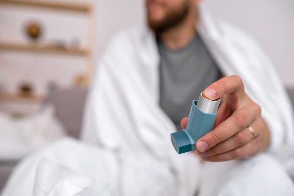 Controversia social y científica por los inhaladores para pacientes con asma o EPOC