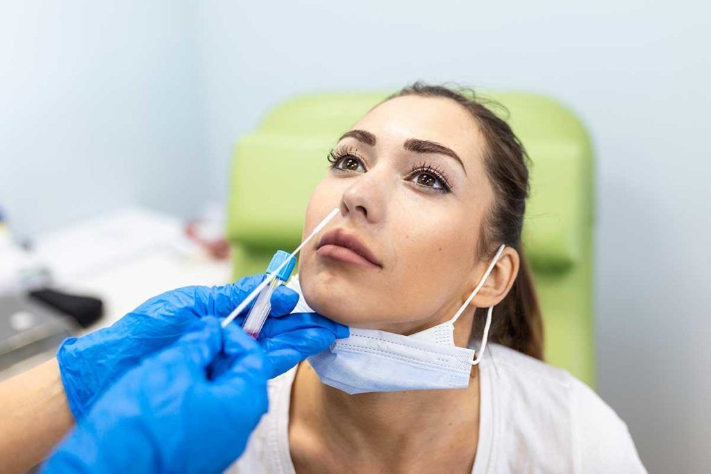 Nueva terapia intranasal que bloquea el contagio de SARS-CoV-2