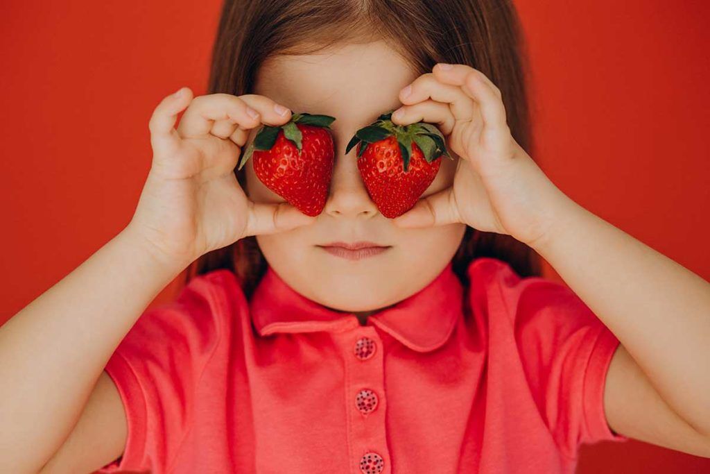 ¿Tienen las fresas realmente beneficios cardiometabólicos?