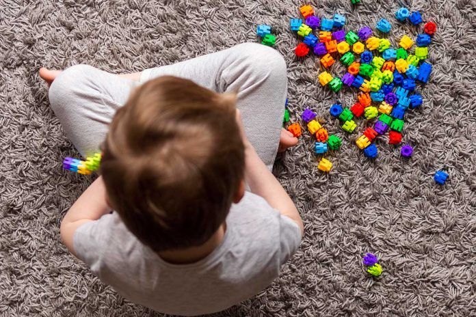 Los hermanos de niños con TEA tienen más riesgo de vulnerabilidad en el desarrollo