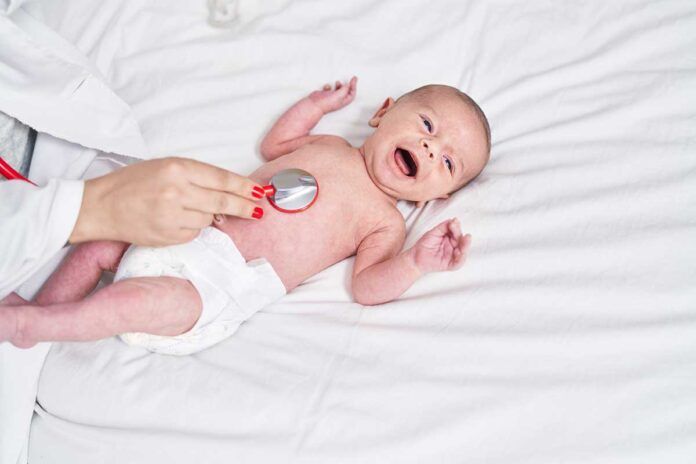 bebe Los bebés concebidos mediante reproducción asistida tienen más riesgo de sufrir defectos cardíacos