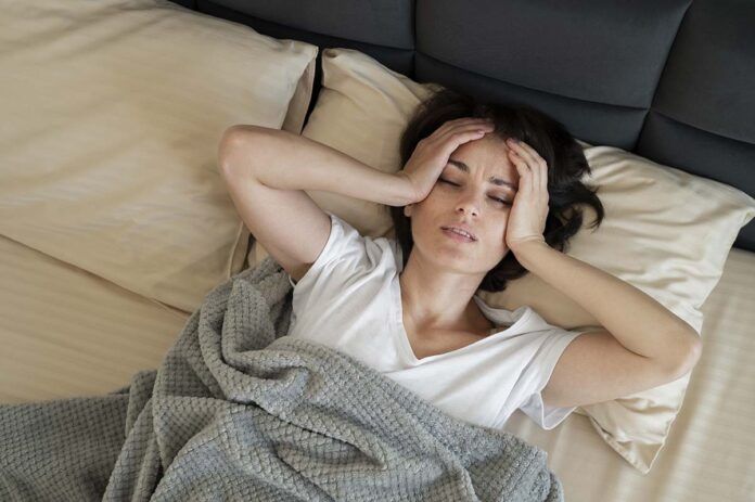 La migraña es más agresiva en personas que duermen poco