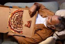 Vinculan ‘comida basura’ con deterioro en la función física en mayores Vinculan ‘comida basura’ con deterioro en la función física en mayores