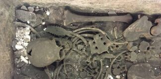 Tras más de un siglo de hipótesis, el sarcófago romano de Westminster contiene los restos de un monje medieval Tras más de un siglo de hipótesis, el sarcófago romano de Westminster contiene los restos de un monje medieval